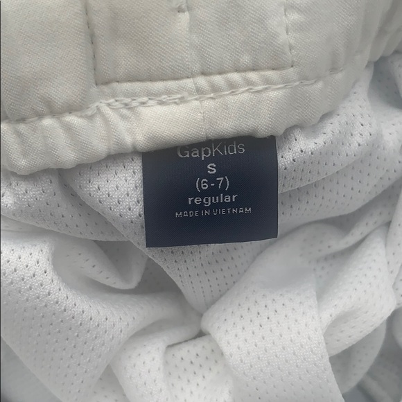 3 for $15 GapKids shark swim trunks - Picture 5 of 8